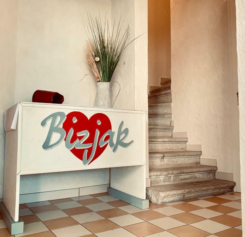 Отель Bizjak L'Agriturismo Триест Экстерьер фото